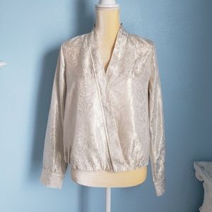 Chico's Black label white silver paisley blouse D34